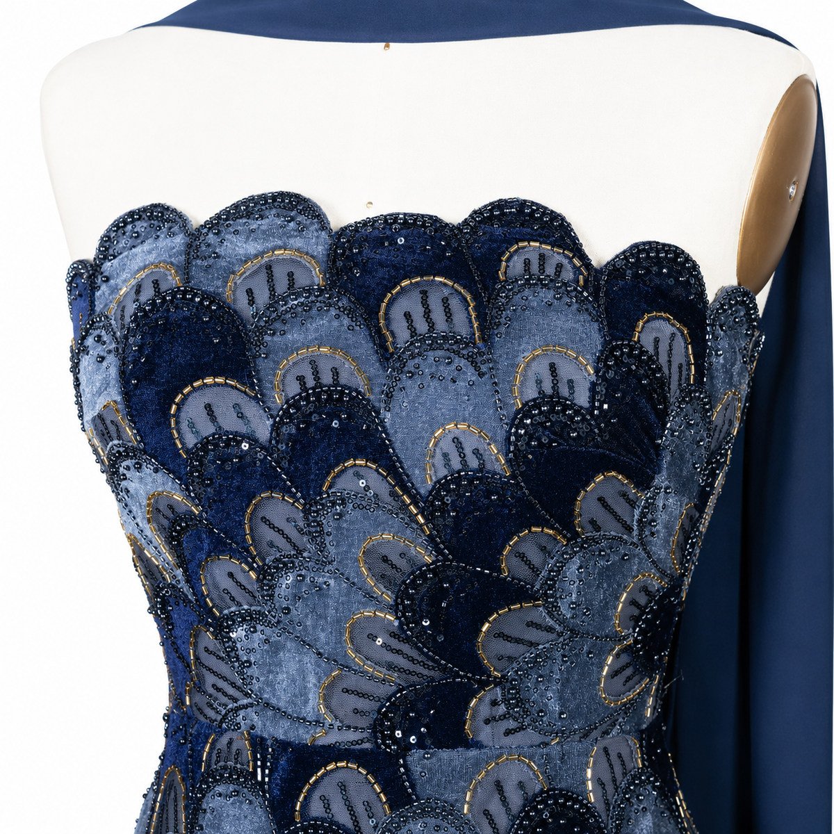 SS617 Rose of Damascus