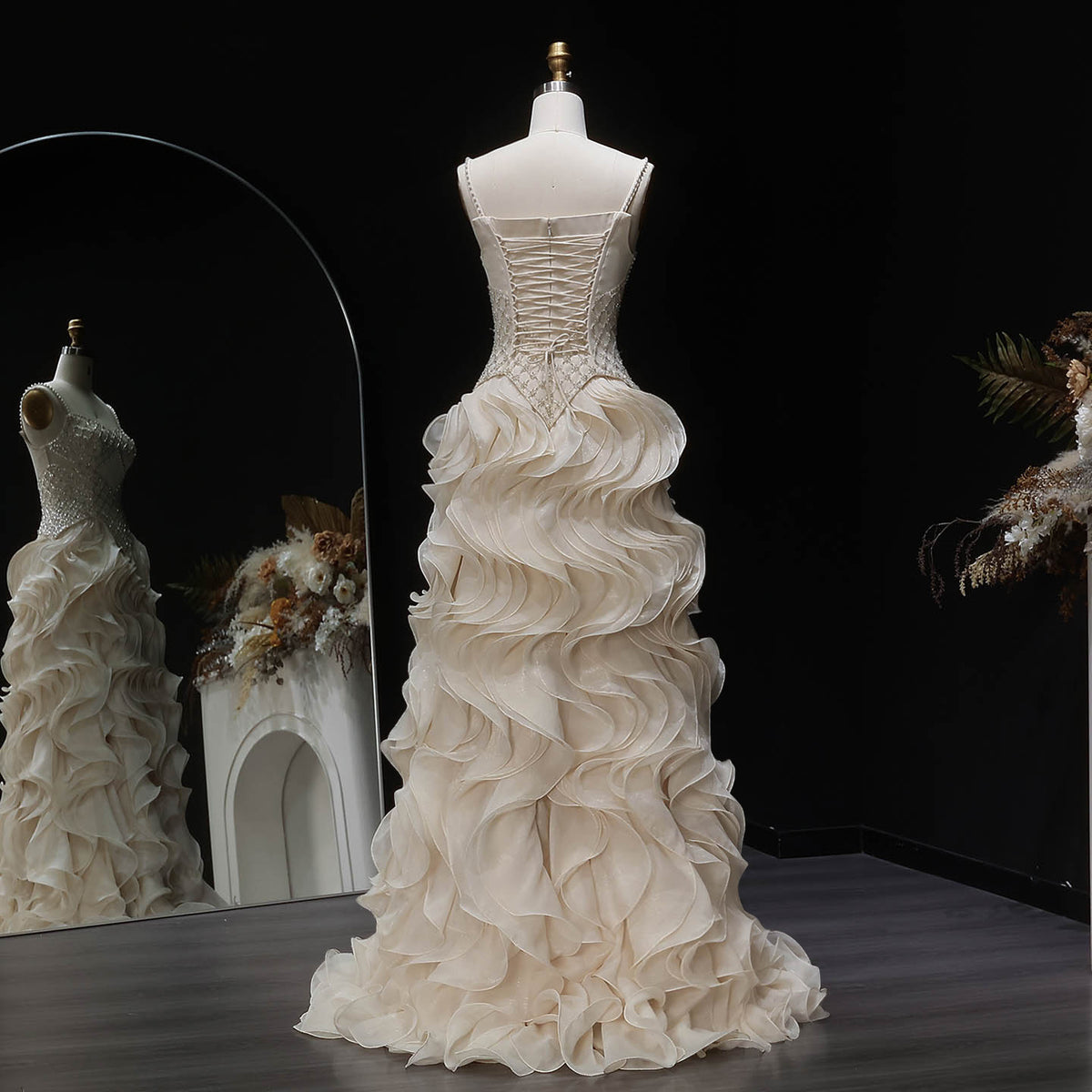 SS257 Ivory Cascade