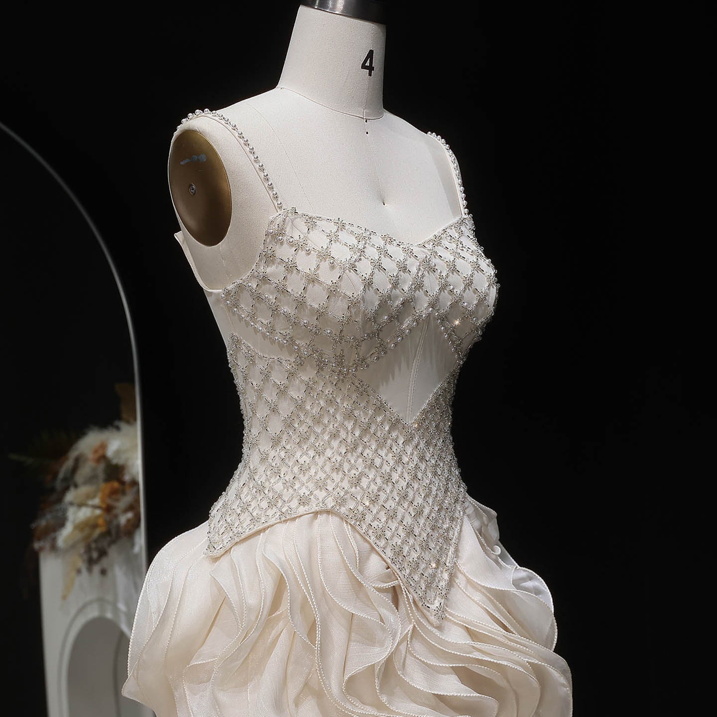 SS257 Ivory Cascade