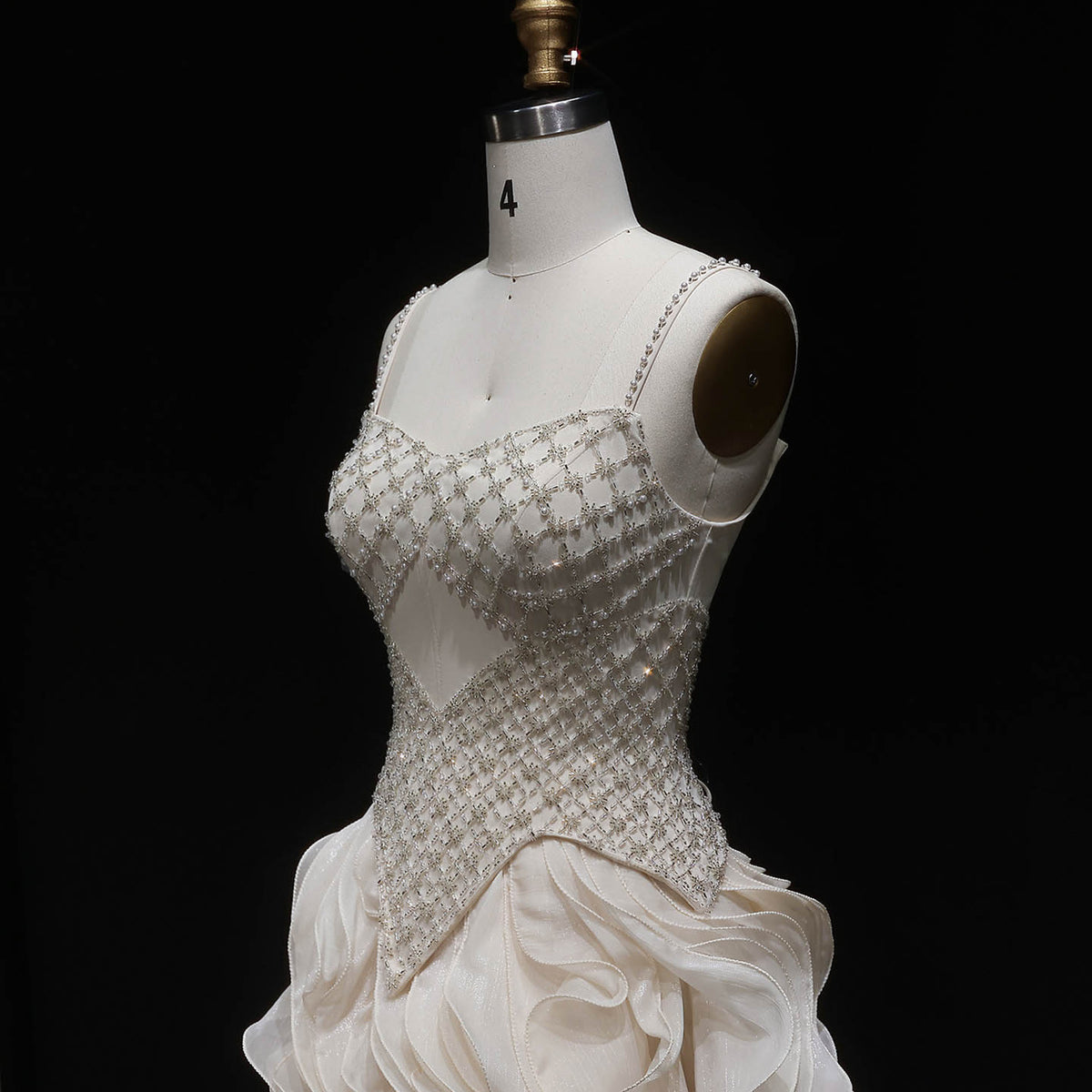 SS257 Ivory Cascade